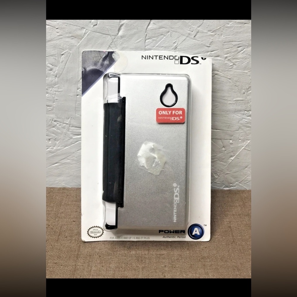 PowerA Official Nintendo DSi Aluminum Guard Case